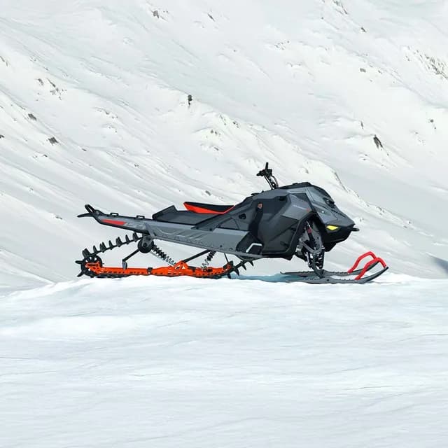 SKI-DOO Summit X 2026