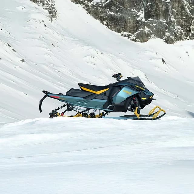SKI-DOO MXZ X-RS 2026 — Black