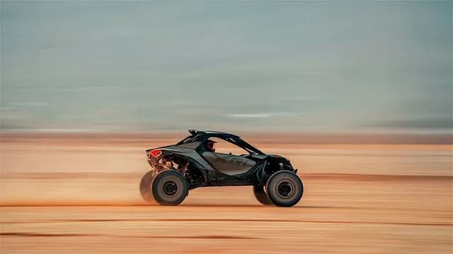 CAN-AM MAVERICK R X 2026 — Турбированная мощь